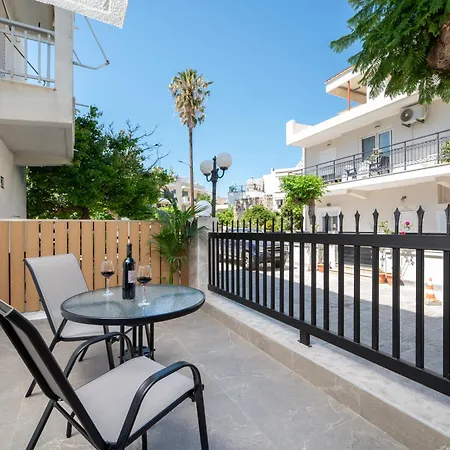 Duka - Near Port, Beaches Apartment